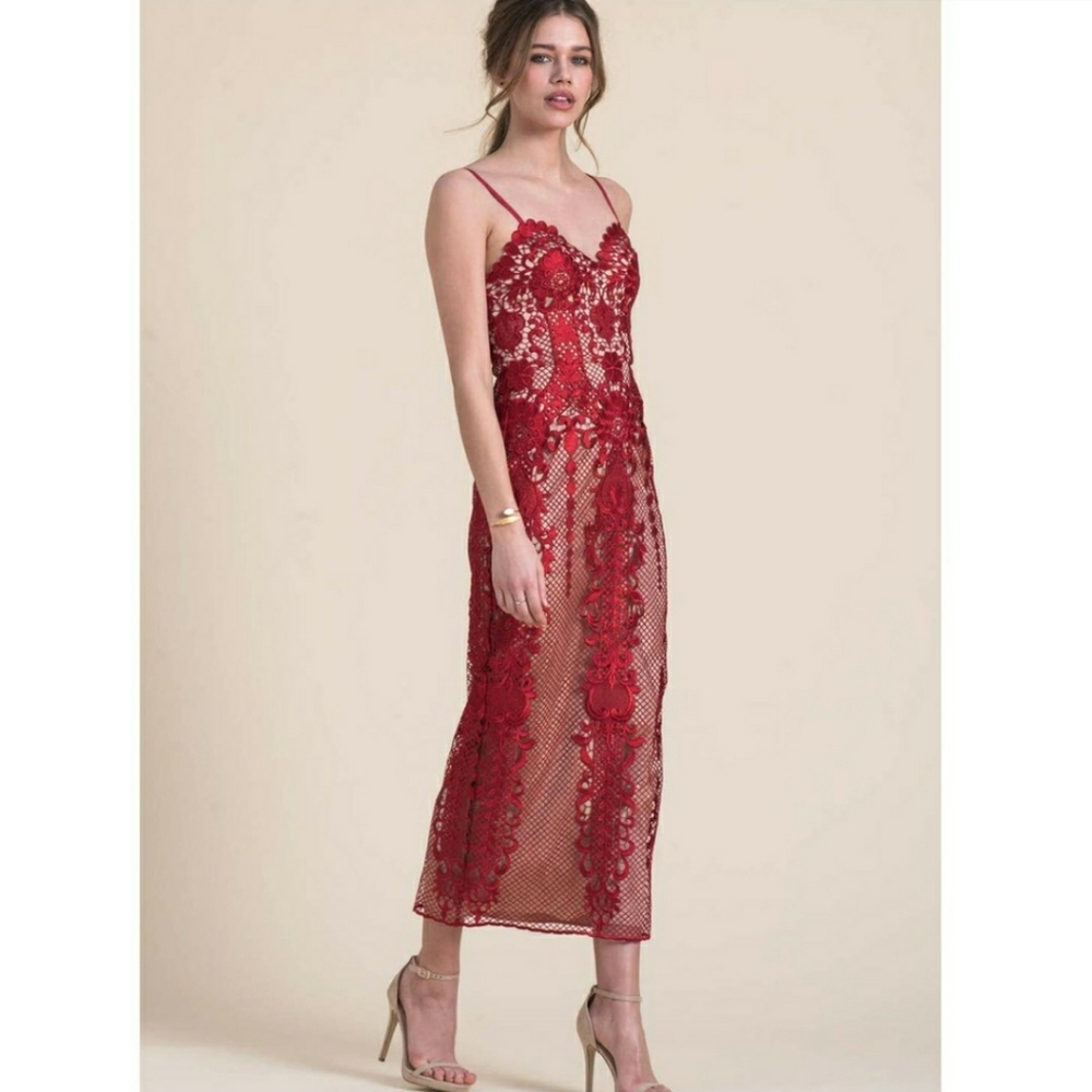 Catherine Deane Red Lace Lena Dress 8 Sleeveless Embroidered Sheath Sweetheart